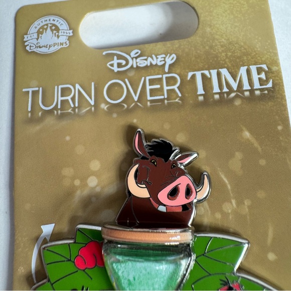 NWT. 2023 Disney Parks Turn Over Time Lion King Pumbaa Moving Hourglass LE Pin - Picture 2 of 8